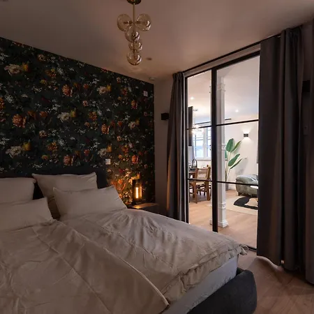 Urban Wave Apartment II-3